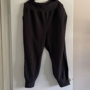 Old Navy Active Powersoft High-Rise Jogger